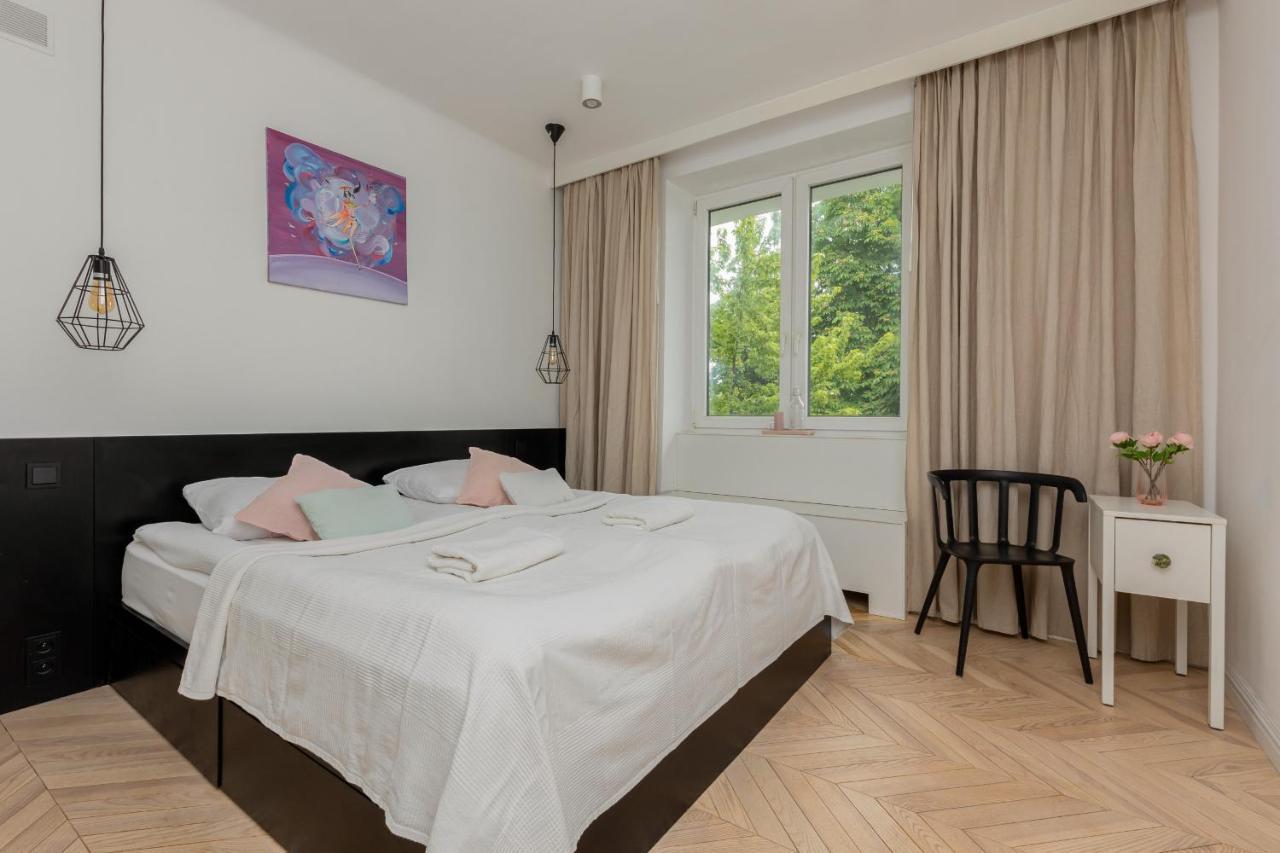 Trendy Apartment Marszalkowska With City View Near Ogrod Saski By Noclegi Renters Warszawa Exteriör bild
